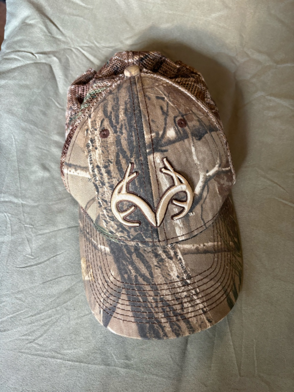 Realtree Camo Mesh-Back Cap with Antler Logo - Brown/Green